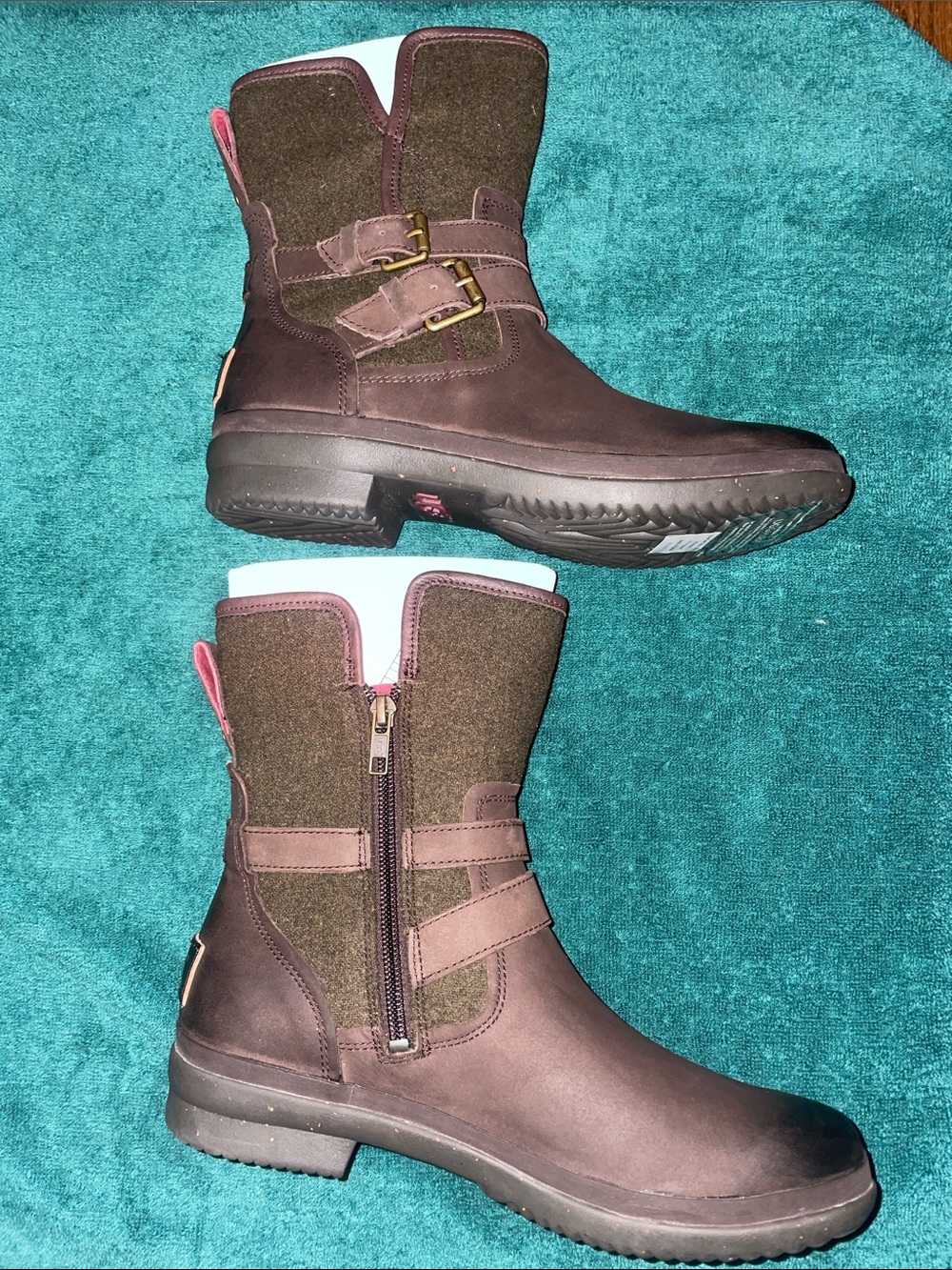 UGG Simmons Boots NWOT